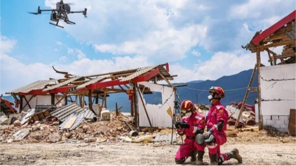 如何找到正规大疆无人机培训中心官网？能飞航空助你避坑指南