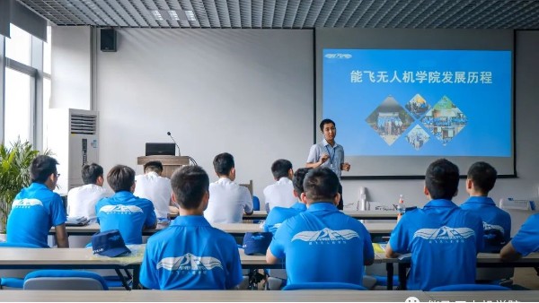 无人机驾驶员含金量越来越高，你了解多少？