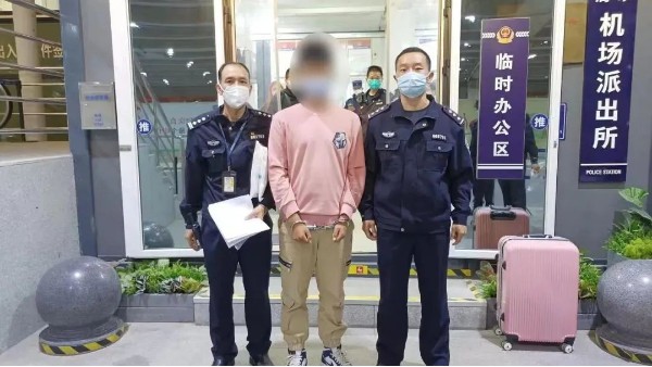 黑飞新闻 | 珠海一男子在机场飞穿越机，被当场抓获，拘留5日！